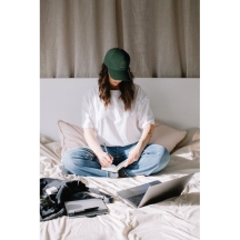 LONG BEACH SINGA Aukštos kokybės 5 panelių kepurėlė su metaline sagtimi (260 g/m²)